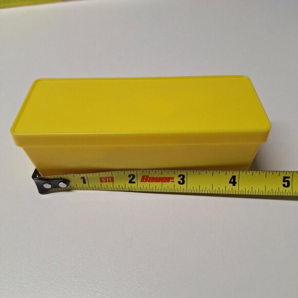 Yellow‎ Castle Risk 1990 Board Game Replacement Pieces Tokens Plastic Case Box - Picture 3 of 3